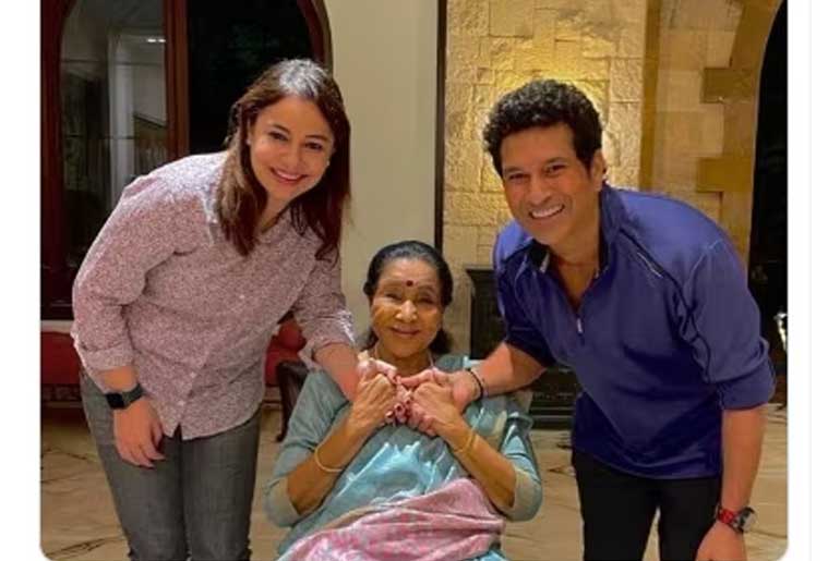 Sachin Tendulkar's Musical Tribute to Asha Bhosle on her 90th Birthday: 'Aapki Aawaz ke Saamne Dil Cheez Kya Hai